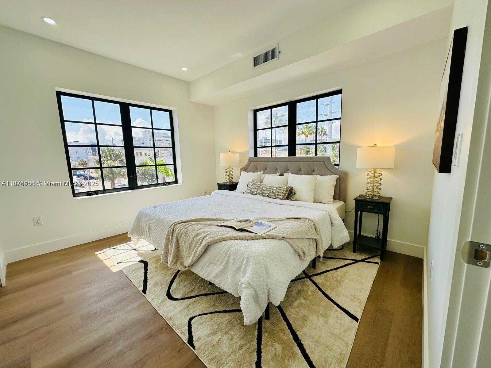 Small Image of 1619 JEFFERSON AVE #303, Miami Beach Number 2