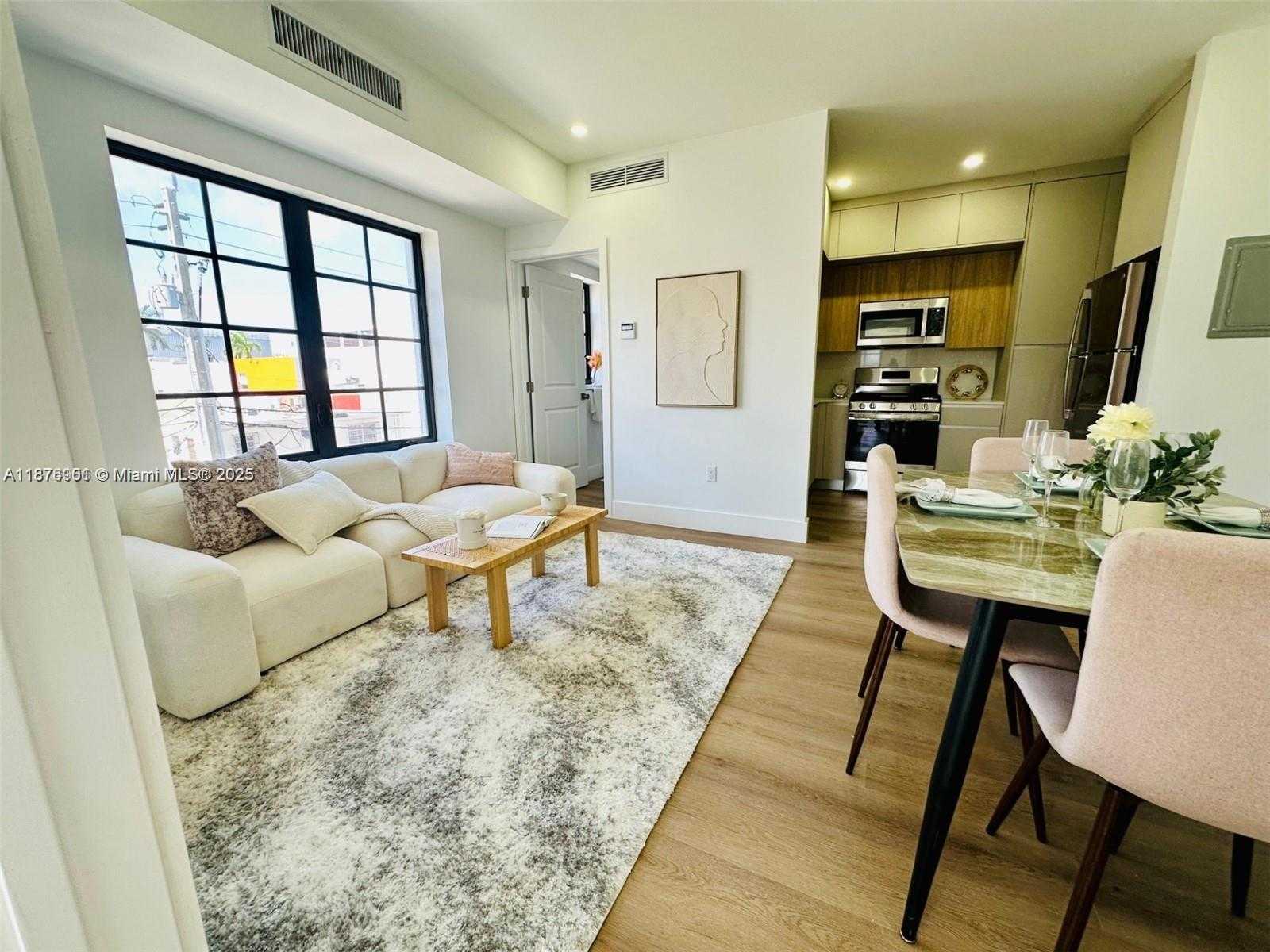 Small Image of 1619 JEFFERSON AVE #303, Miami Beach Number 4