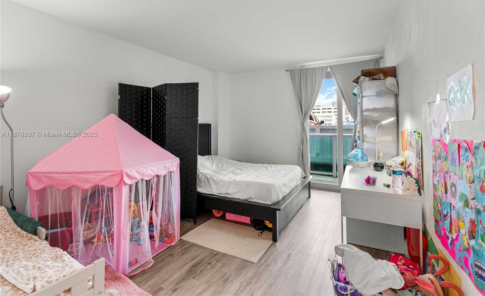 Small Image of 100 BAYVIEW DR #229, Sunny Isles Beach Number 18