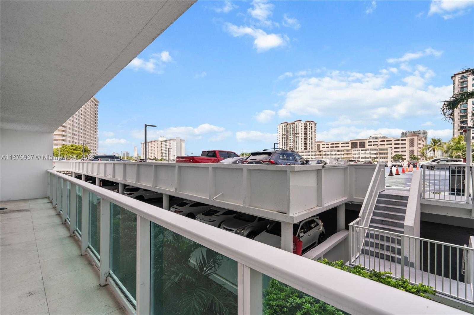 Small Image of 100 BAYVIEW DR #229, Sunny Isles Beach Number 24