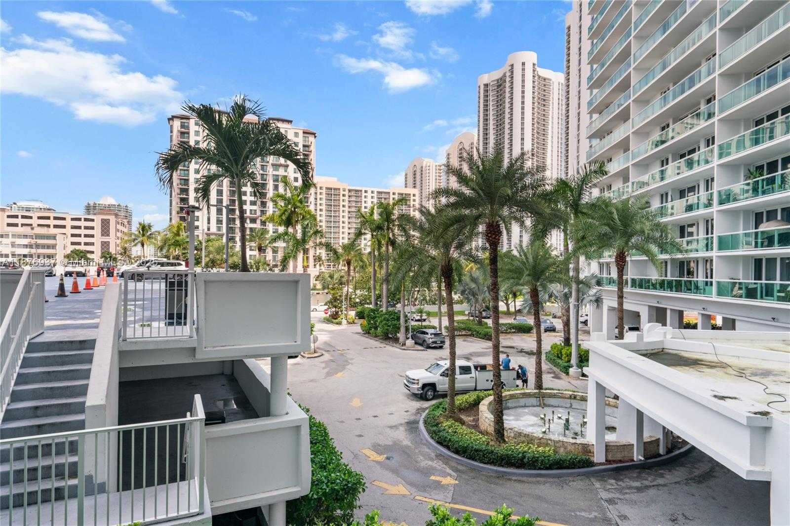 Small Image of 100 BAYVIEW DR #229, Sunny Isles Beach Number 25
