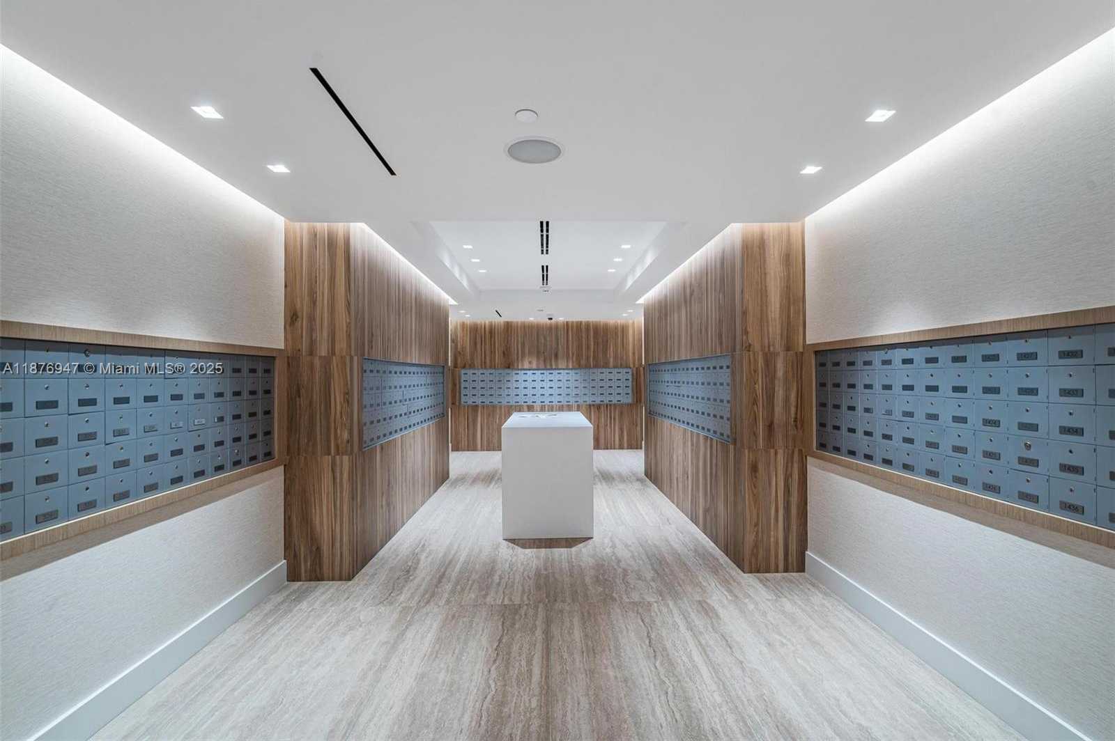 Small Image of 2301 COLLINS AVE #303, Miami Beach Number 20