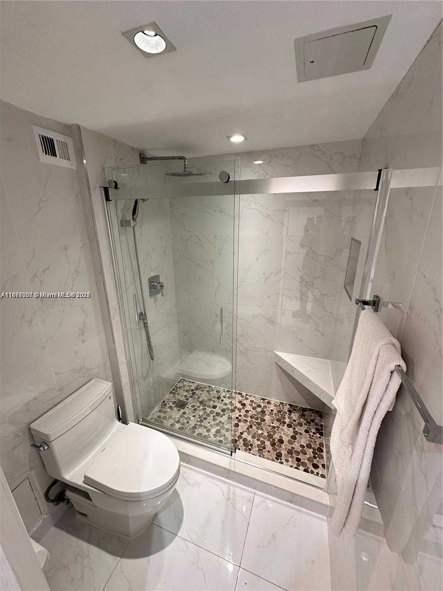Small Image of 2301 COLLINS AVE #611, Miami Beach Number 10