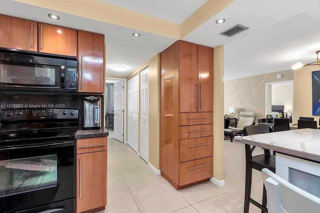 Small Image of 251 174TH ST #708, Sunny Isles Beach Number 10