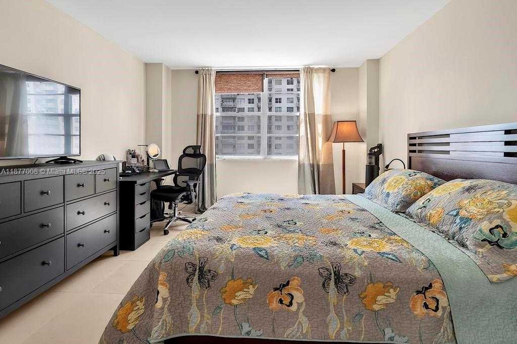 Small Image of 251 174TH ST #708, Sunny Isles Beach Number 19