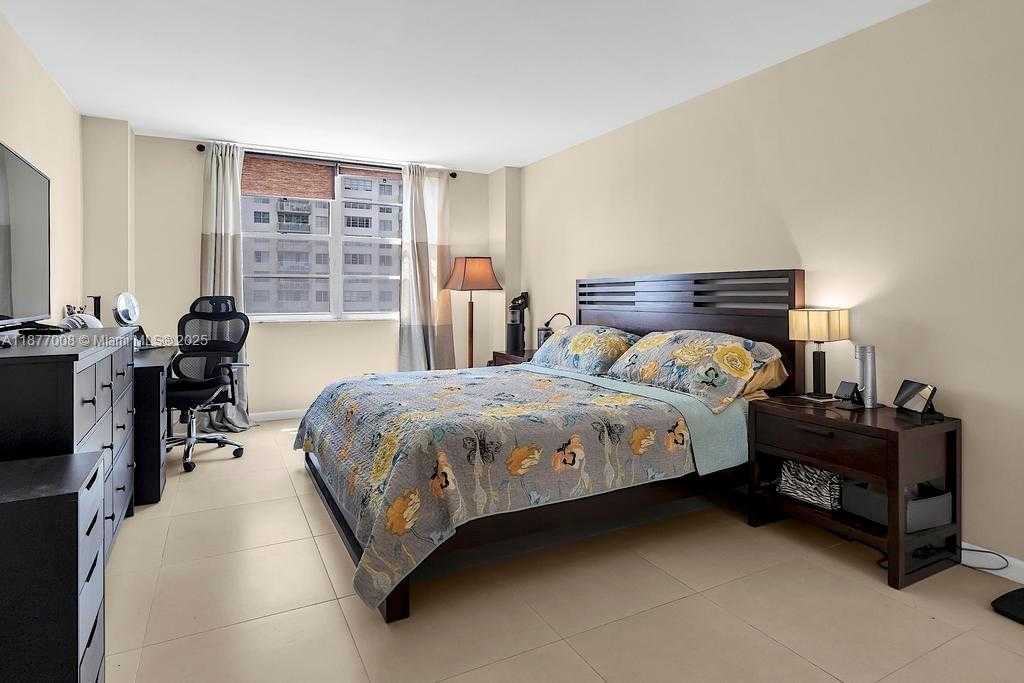 Small Image of 251 174TH ST #708, Sunny Isles Beach Number 20