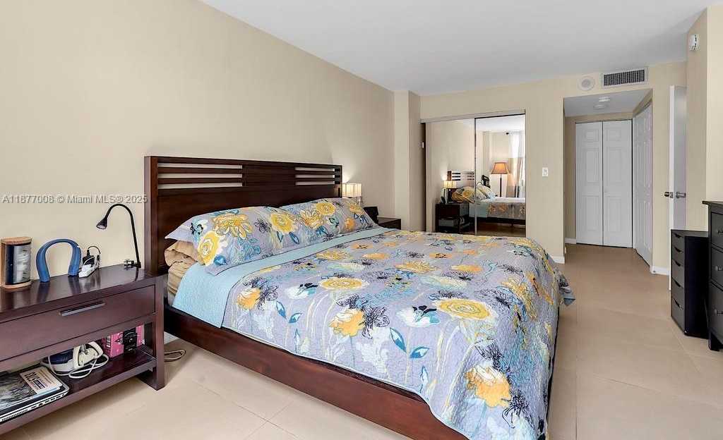 Small Image of 251 174TH ST #708, Sunny Isles Beach Number 22