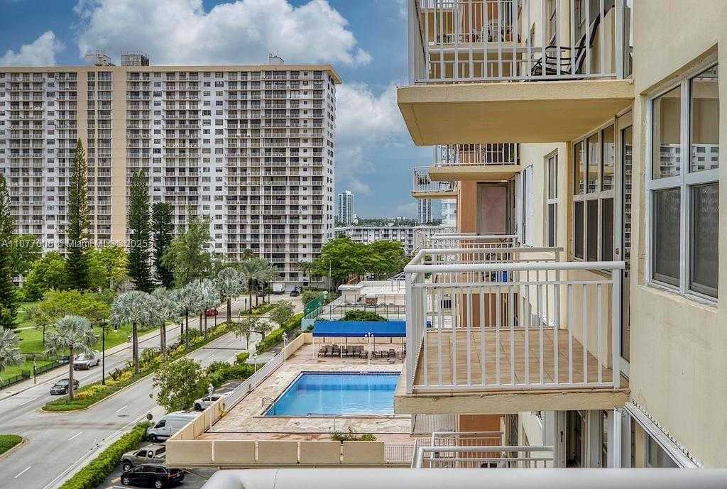 Small Image of 251 174TH ST #708, Sunny Isles Beach Number 36