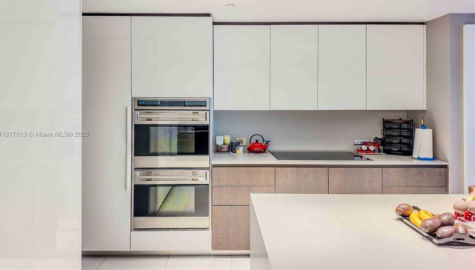 Small Image of 9999 COLLINS AVE #6A & Cabana, Bal Harbour Number 2