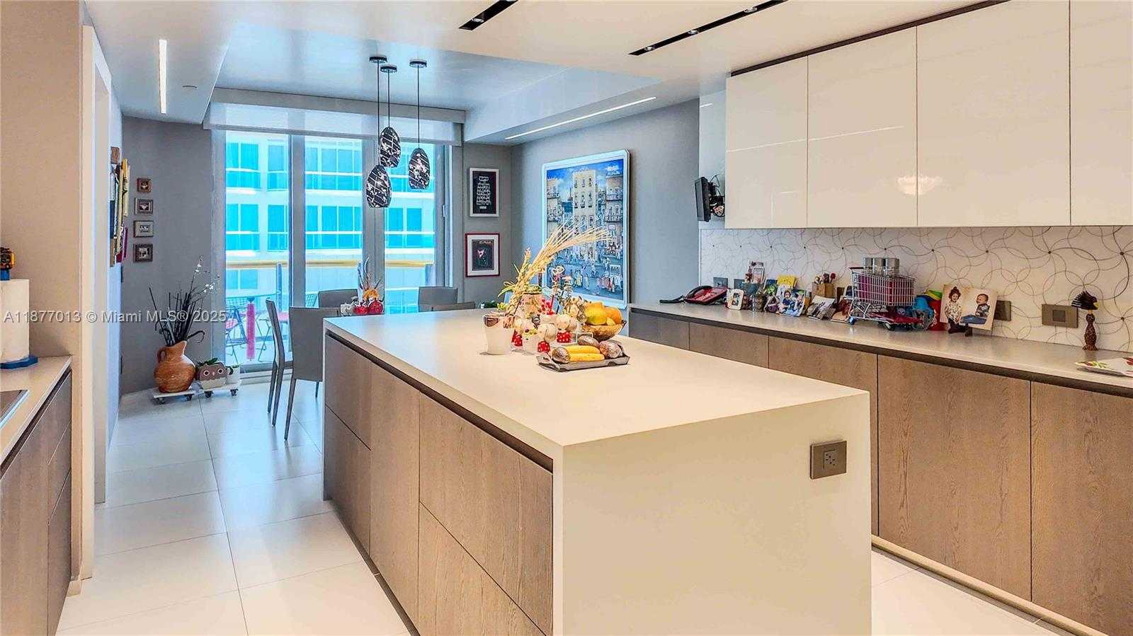 Small Image of 9999 COLLINS AVE #6A & Cabana, Bal Harbour Number 5