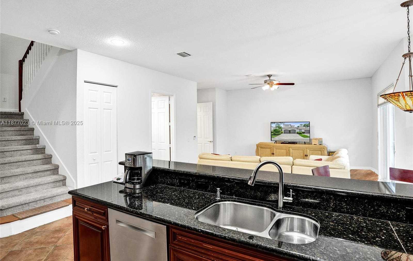 Small Image of 842 EAST SPINNAKER DR E, Hollywood Number 34