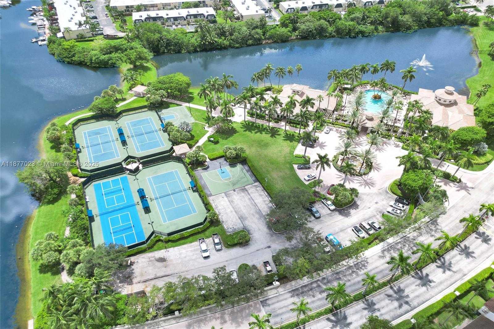 Small Image of 842 EAST SPINNAKER DR E, Hollywood Number 61