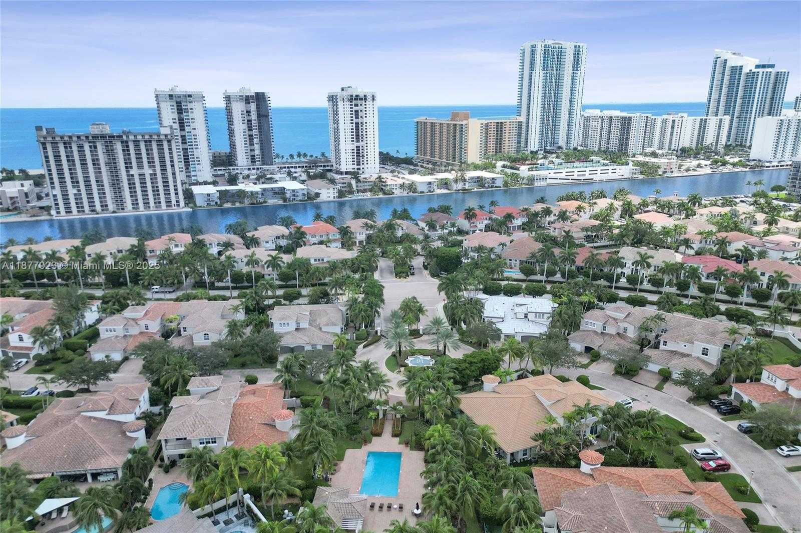 Small Image of 842 EAST SPINNAKER DR E, Hollywood Number 64