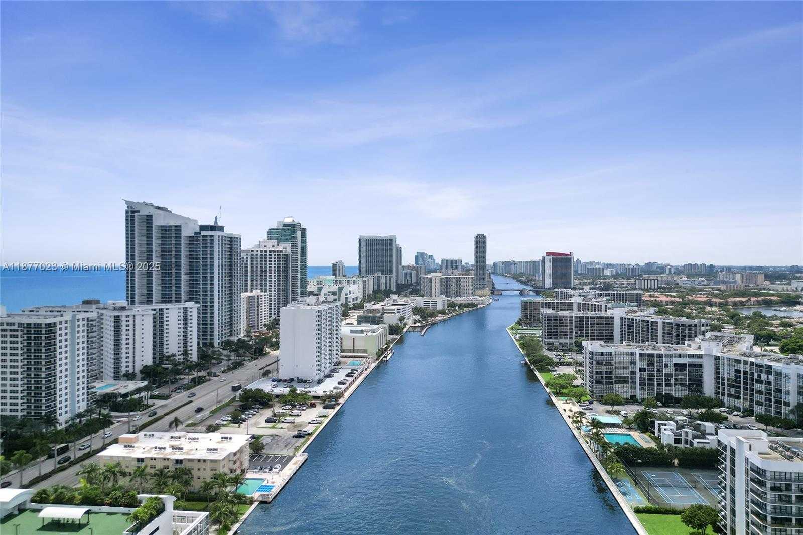 Small Image of 842 EAST SPINNAKER DR E, Hollywood Number 68