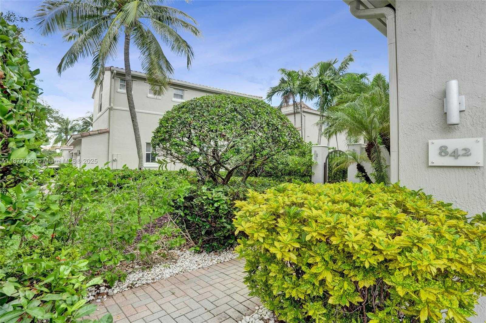 Small Image of 842 EAST SPINNAKER DR E, Hollywood Number 7