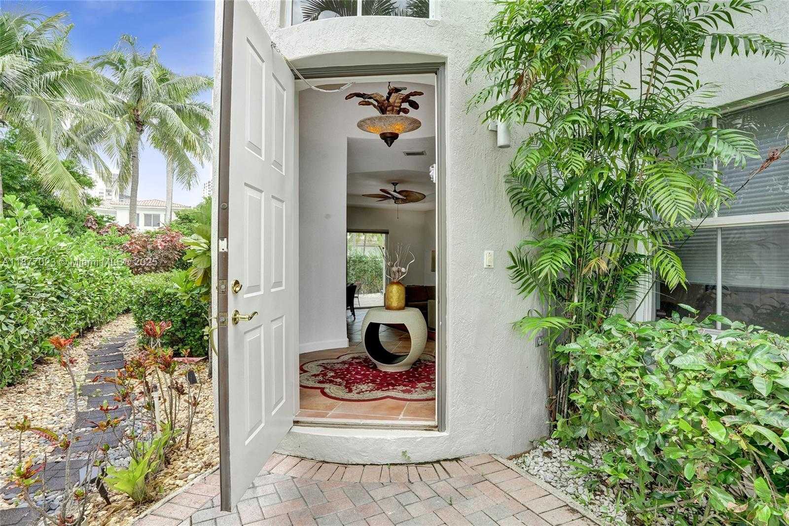Small Image of 842 EAST SPINNAKER DR E, Hollywood Number 8