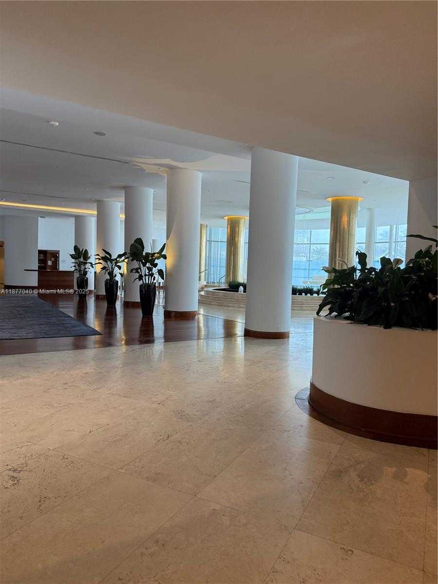 Small Image of 5161 COLLINS AVE #511, Miami Beach Number 14
