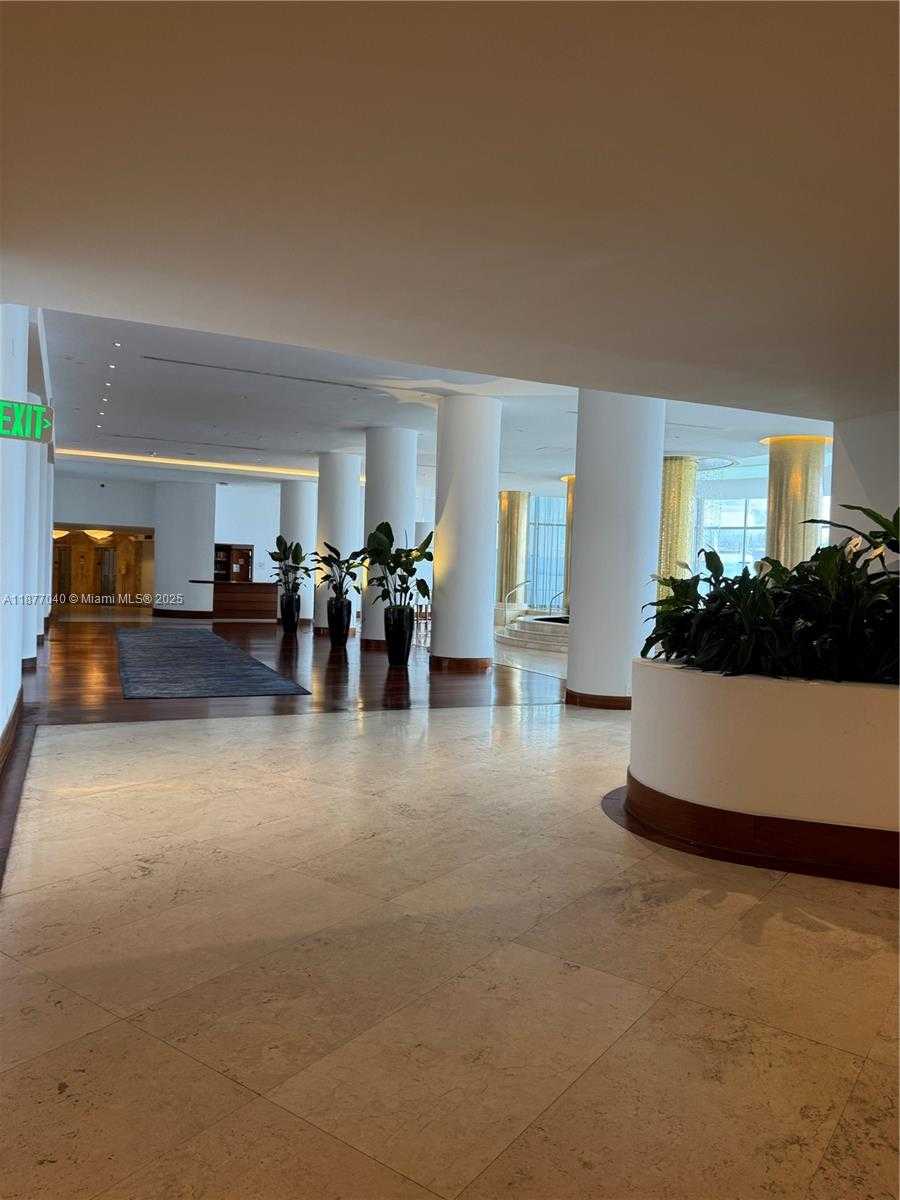 Small Image of 5161 COLLINS AVE #511, Miami Beach Number 15