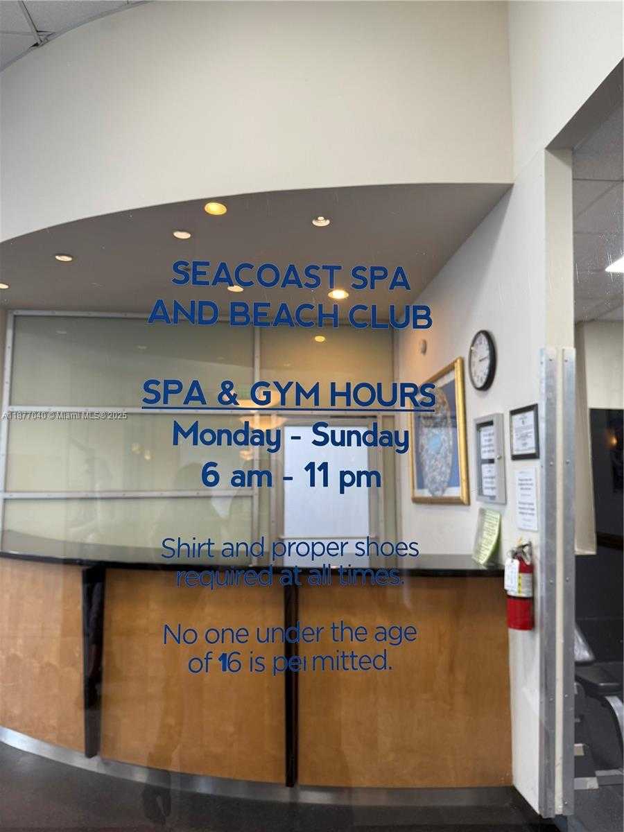 Small Image of 5161 COLLINS AVE #511, Miami Beach Number 17