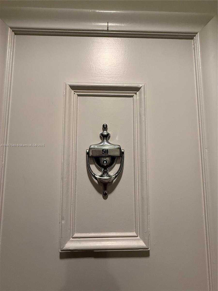 Small Image of 5161 COLLINS AVE #511, Miami Beach Number 19