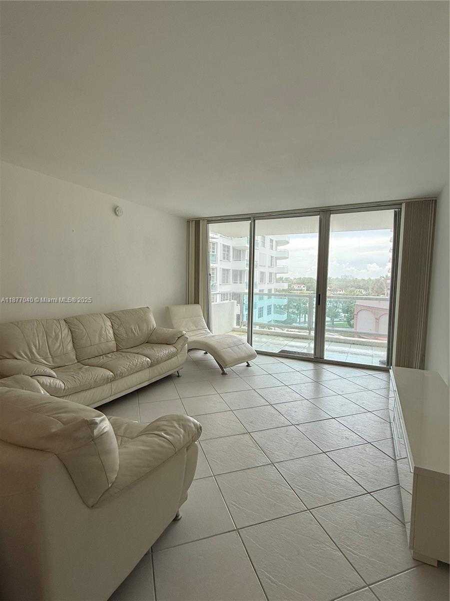 Small Image of 5161 COLLINS AVE #511, Miami Beach Number 3