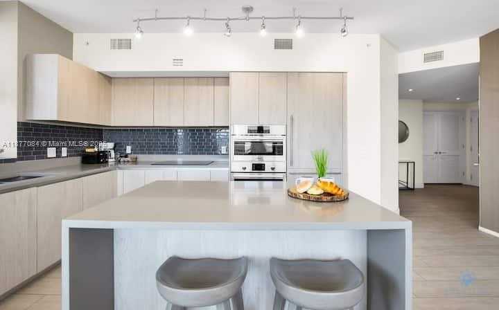 Small Image of 4010 SOUTH OCEAN DR #R708, Hollywood Number 11