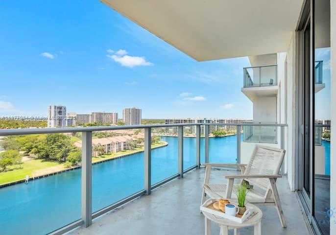Small Image of 4010 SOUTH OCEAN DR #R708, Hollywood Number 2