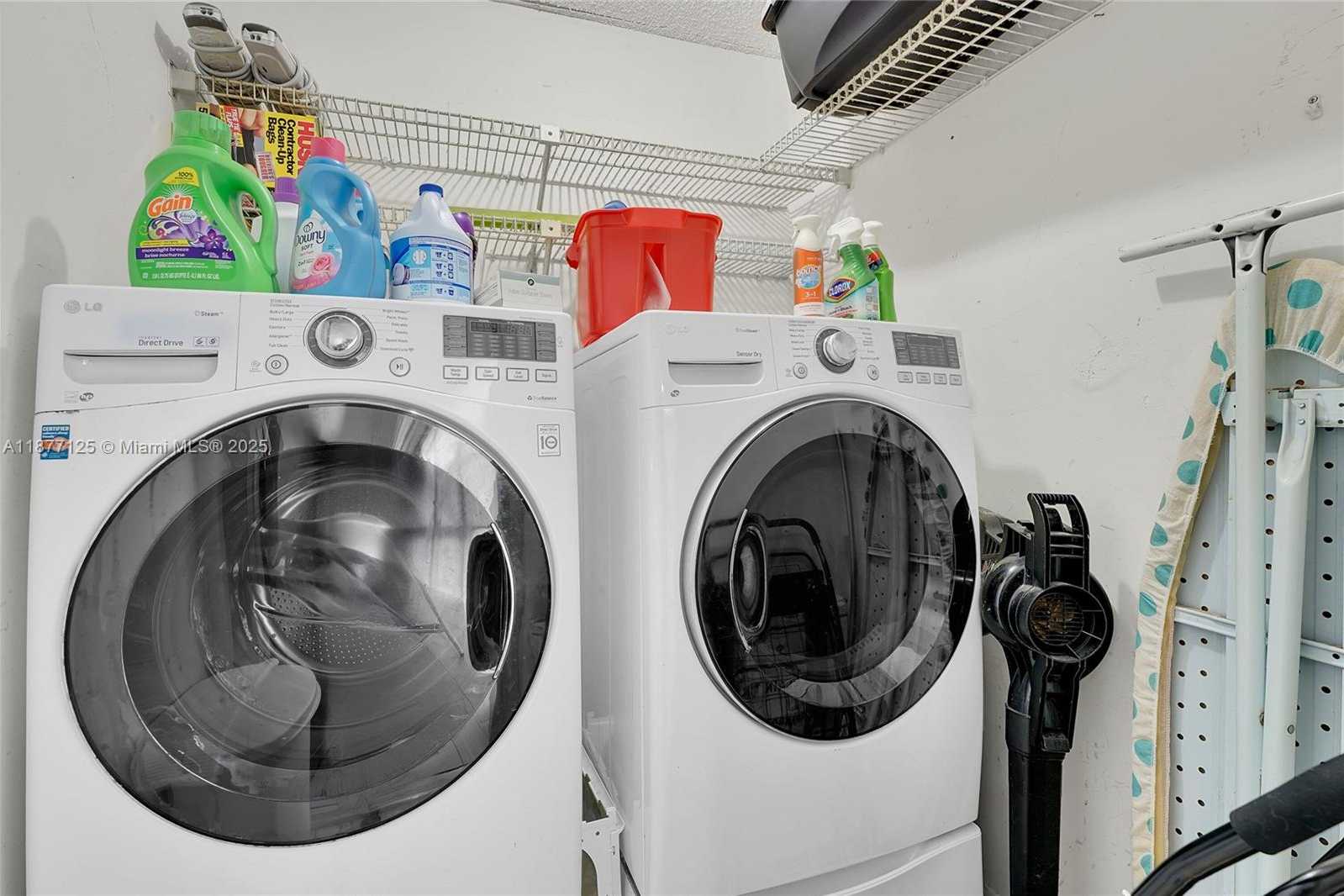 Small Image of 10401 EAST CLAIRMONT CIR #109, Tamarac Number 27