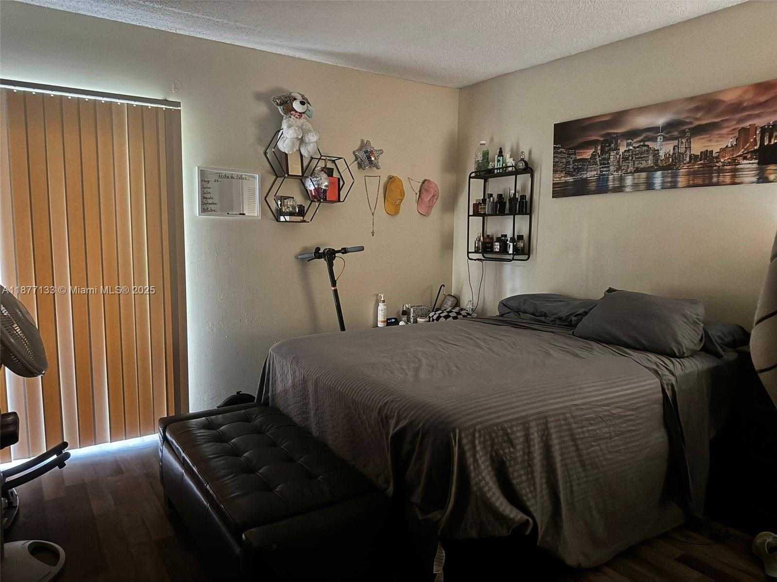 Small Image of 8540 NORTH SHERMAN CIR #204, Miramar Number 11