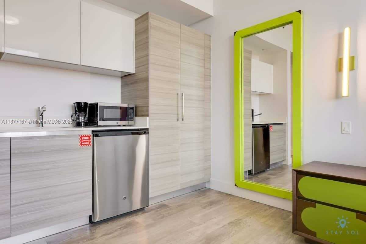 Small Image of 777 NORTH OCEAN DR #S529, Hollywood Number 9