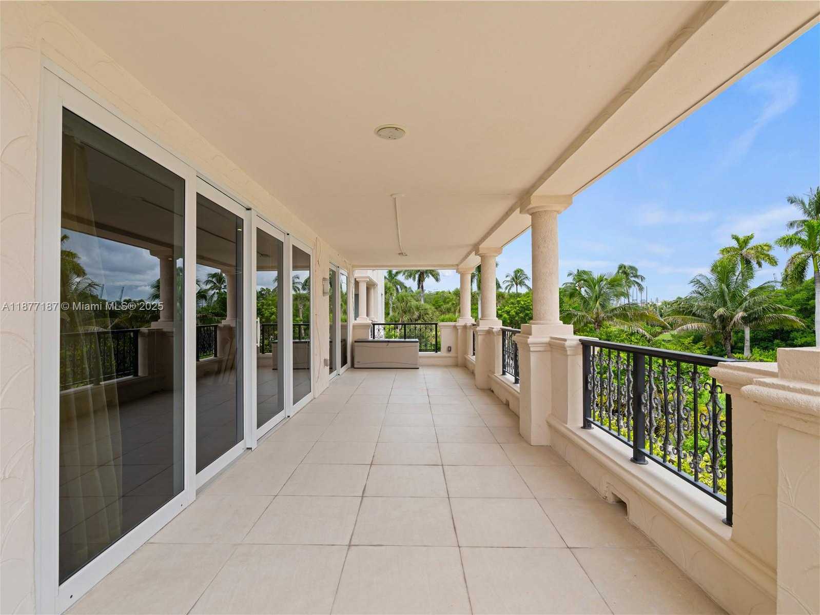 Small Image of 8011 FISHER ISLAND DR #8011, Miami Beach Number 10