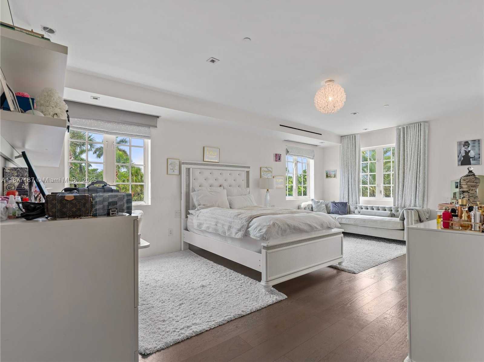 Small Image of 8011 FISHER ISLAND DR #8011, Miami Beach Number 32