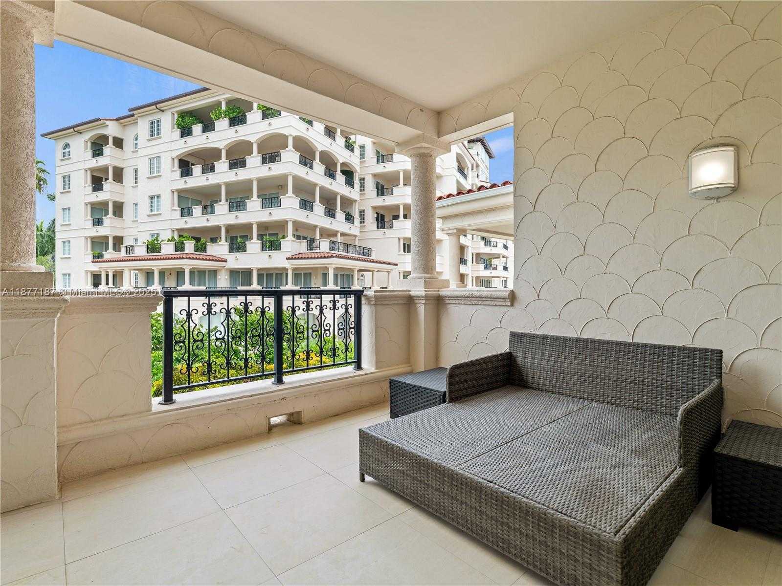 Small Image of 8011 FISHER ISLAND DR #8011, Miami Beach Number 37