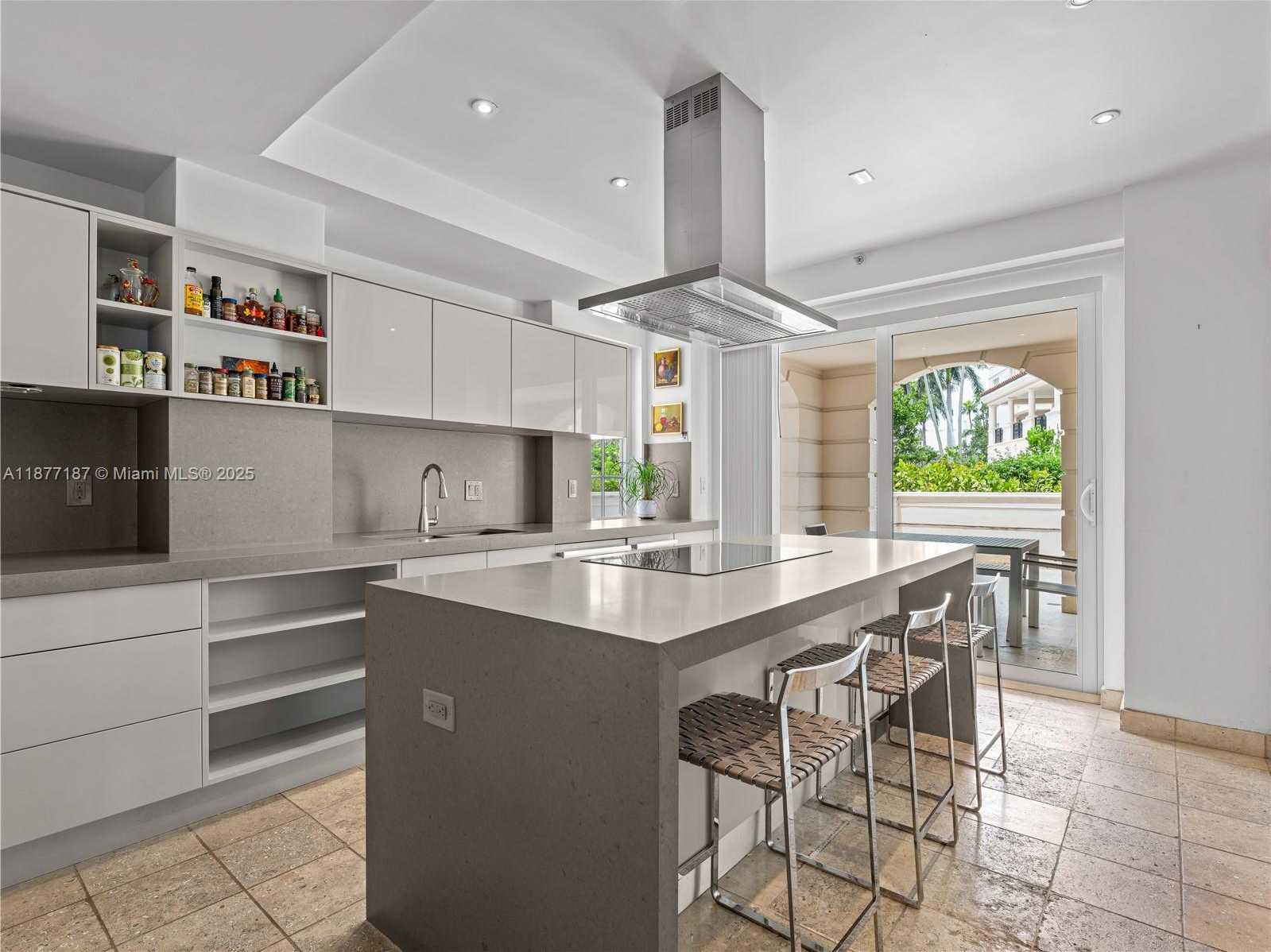 Small Image of 8011 FISHER ISLAND DR #8011, Miami Beach Number 43