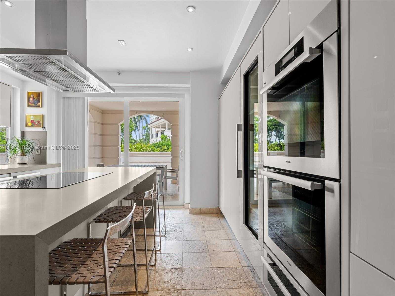 Small Image of 8011 FISHER ISLAND DR #8011, Miami Beach Number 44