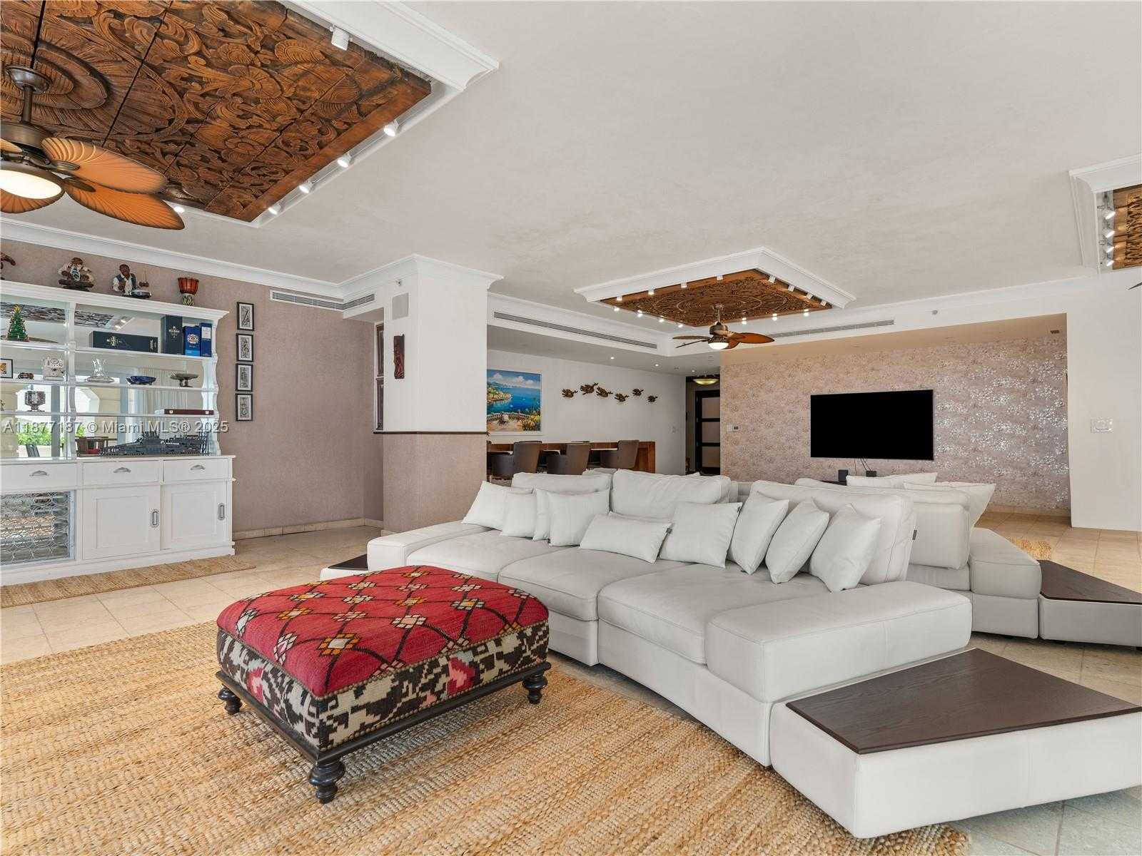 Small Image of 8011 FISHER ISLAND DR #8011, Miami Beach Number 46