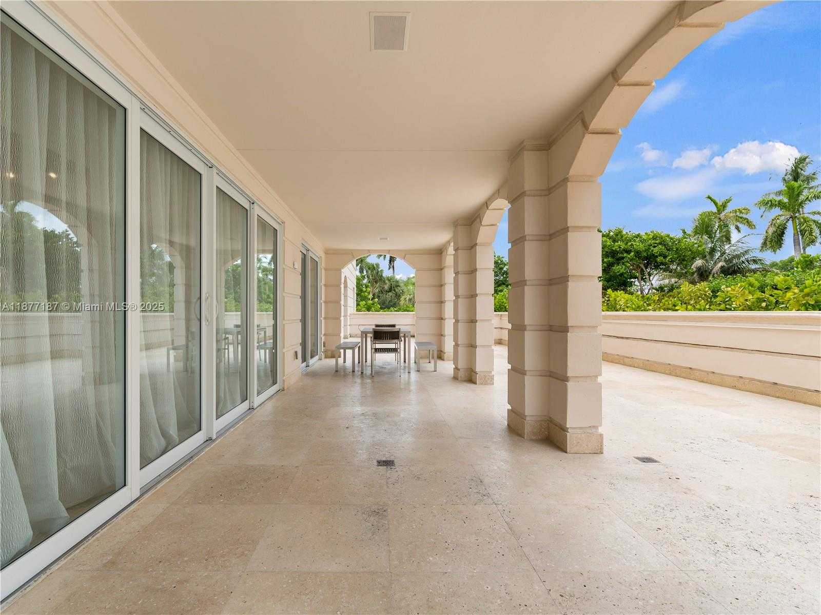 Small Image of 8011 FISHER ISLAND DR #8011, Miami Beach Number 51