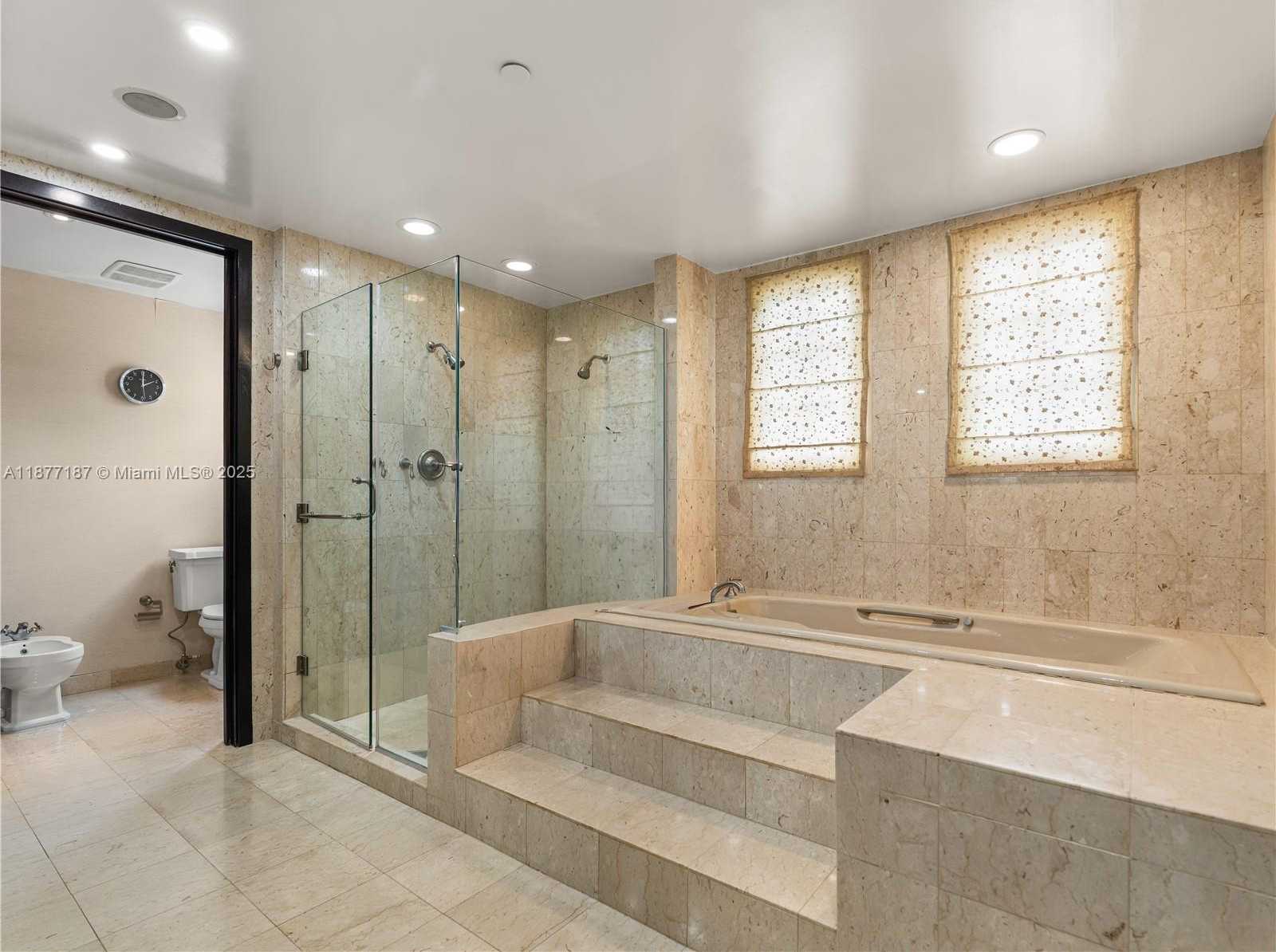 Small Image of 8011 FISHER ISLAND DR #8011, Miami Beach Number 63