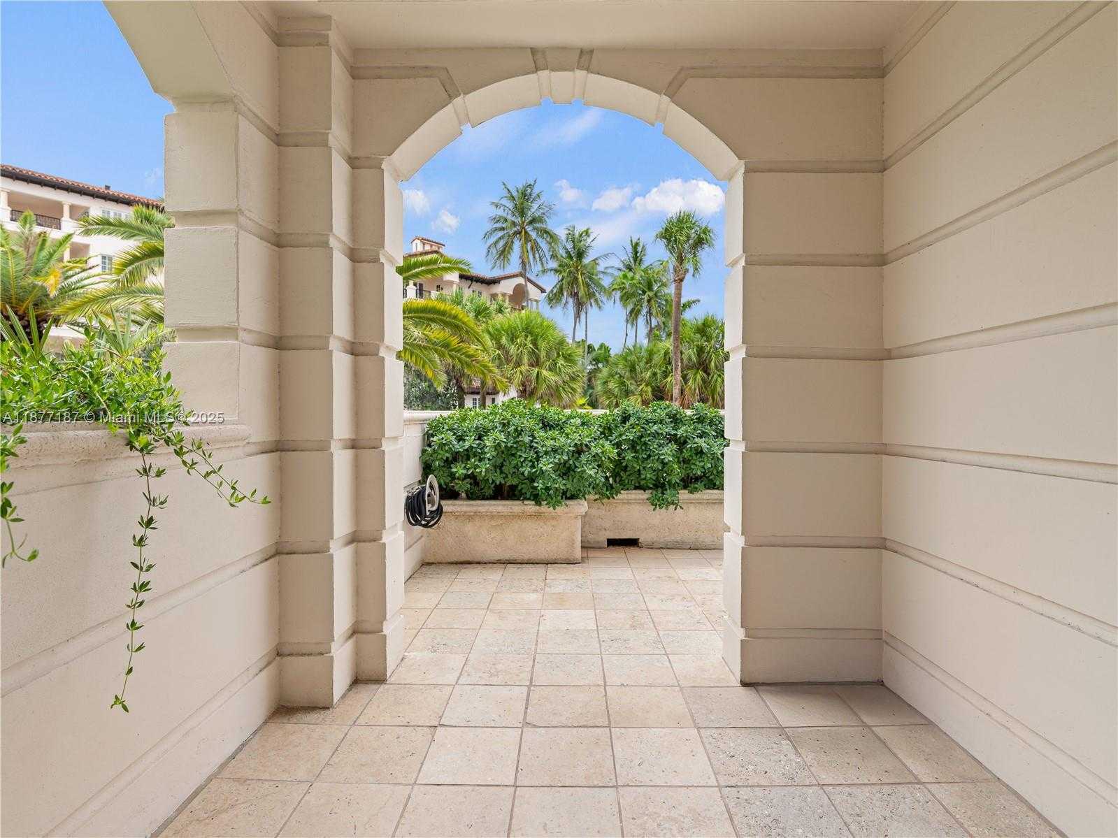 Small Image of 8011 FISHER ISLAND DR #8011, Miami Beach Number 67