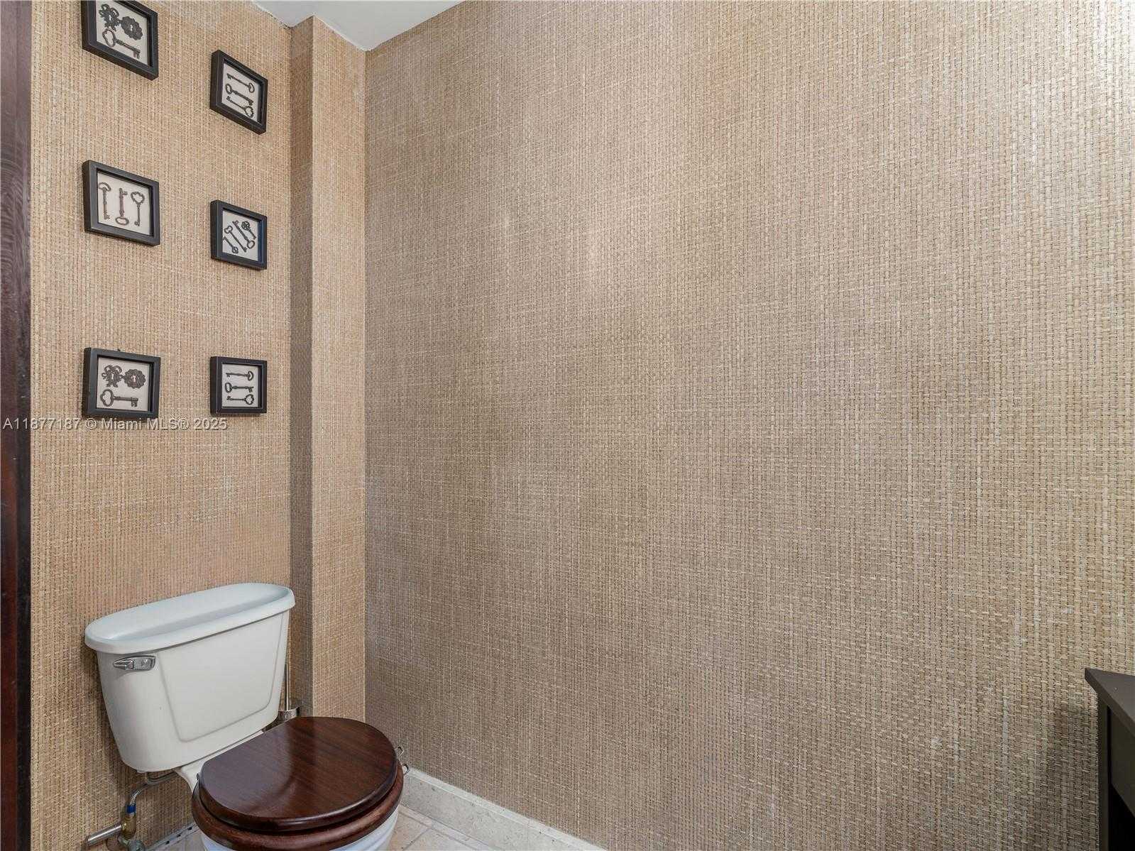 Small Image of 8011 FISHER ISLAND DR #8011, Miami Beach Number 72