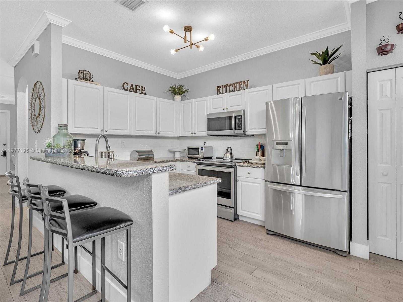 Small Image of 12918 SOUTH WEST 133RD TER, Miami Number 14