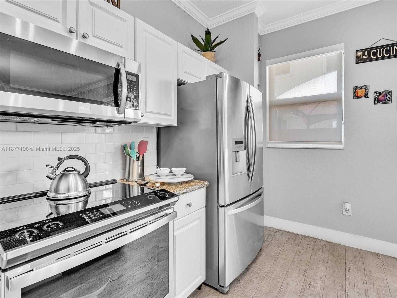 Small Image of 12918 SOUTH WEST 133RD TER, Miami Number 17
