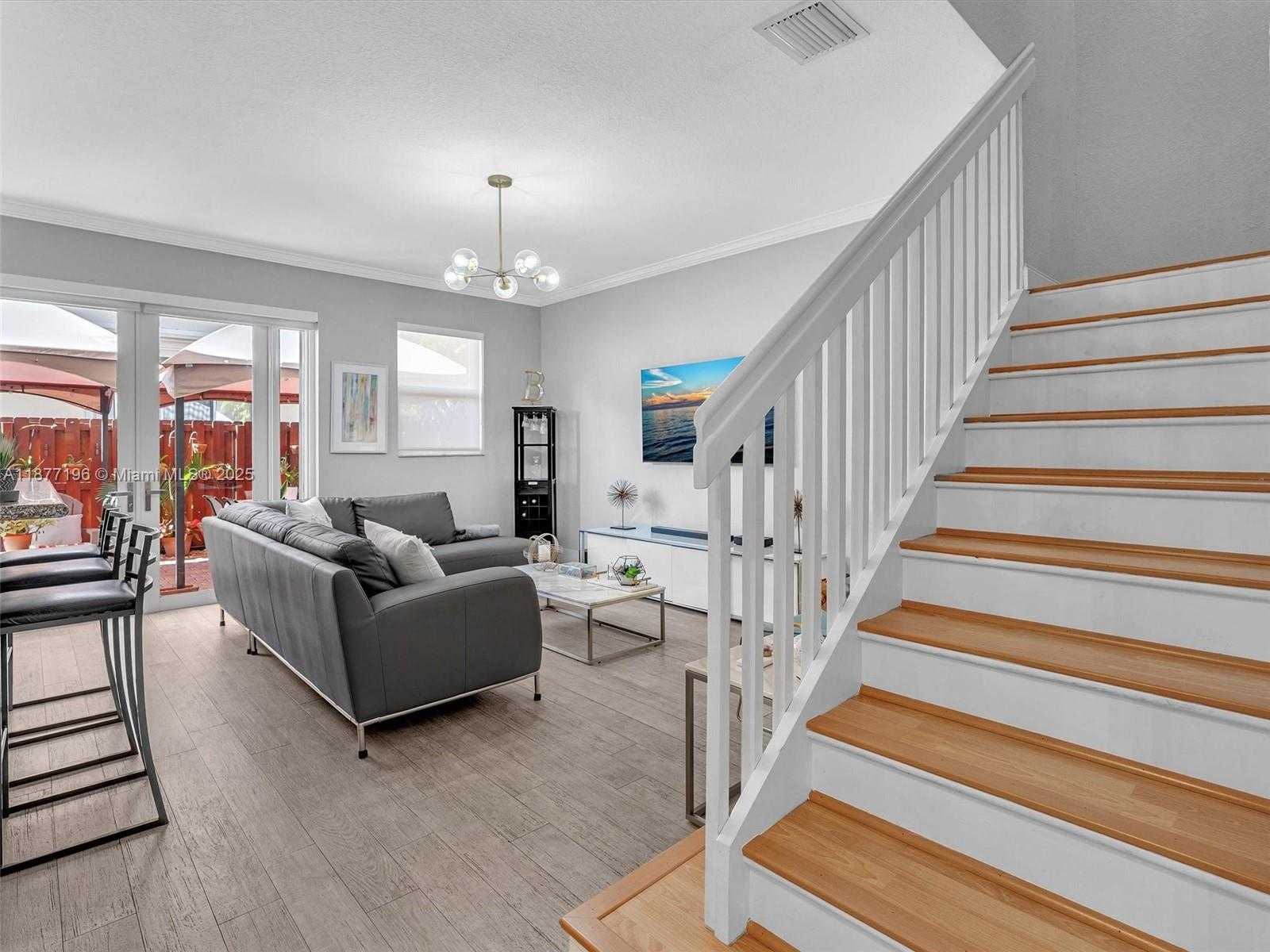 Small Image of 12918 SOUTH WEST 133RD TER, Miami Number 21