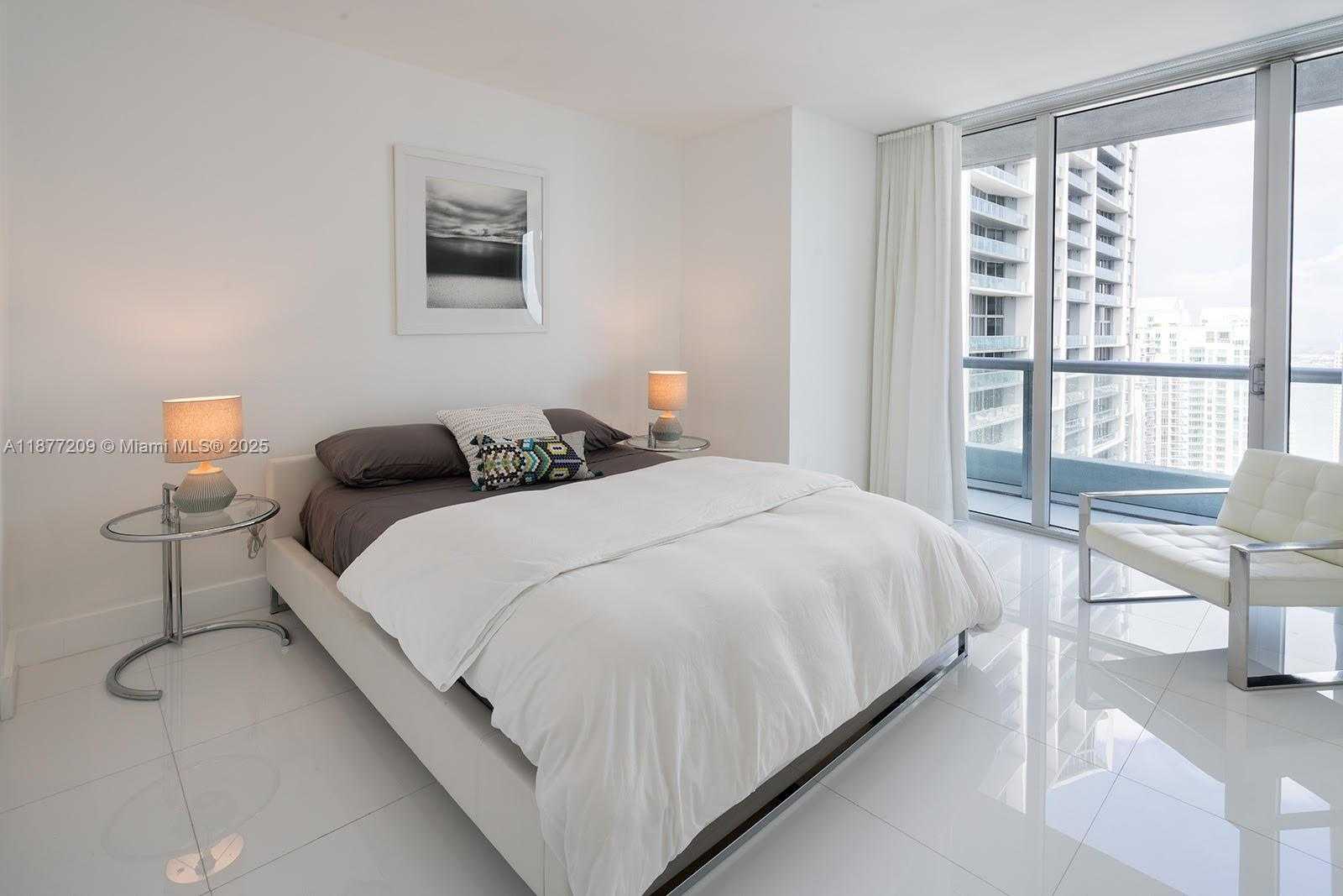 Small Image of 485 BRICKELL AVE #4110, Miami Number 11