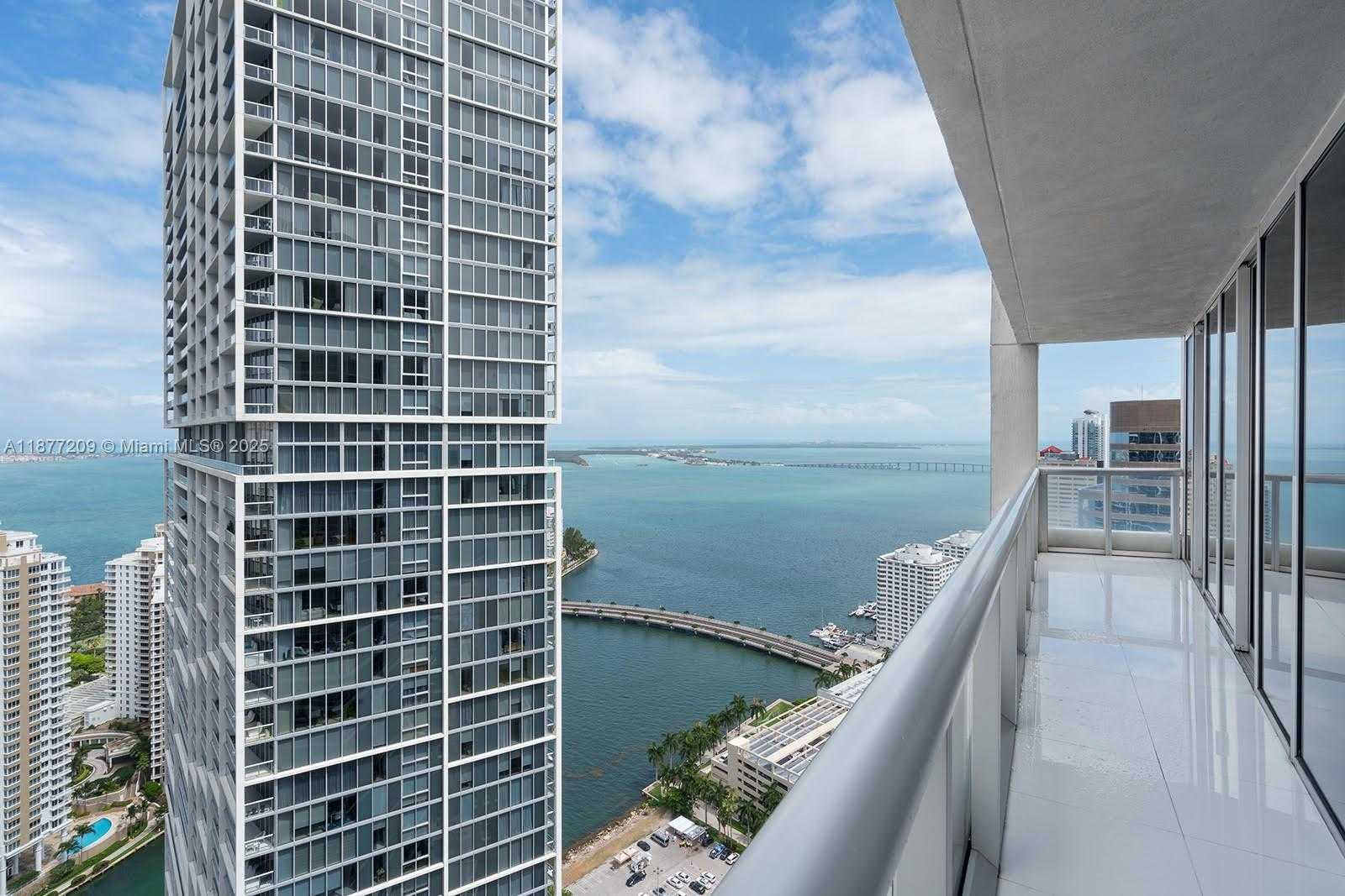 Small Image of 485 BRICKELL AVE #4110, Miami Number 3
