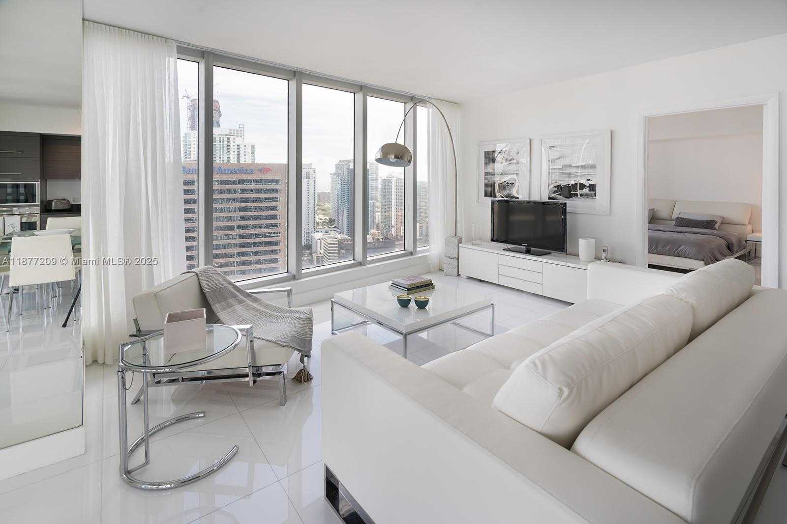Small Image of 485 BRICKELL AVE #4110, Miami Number 7