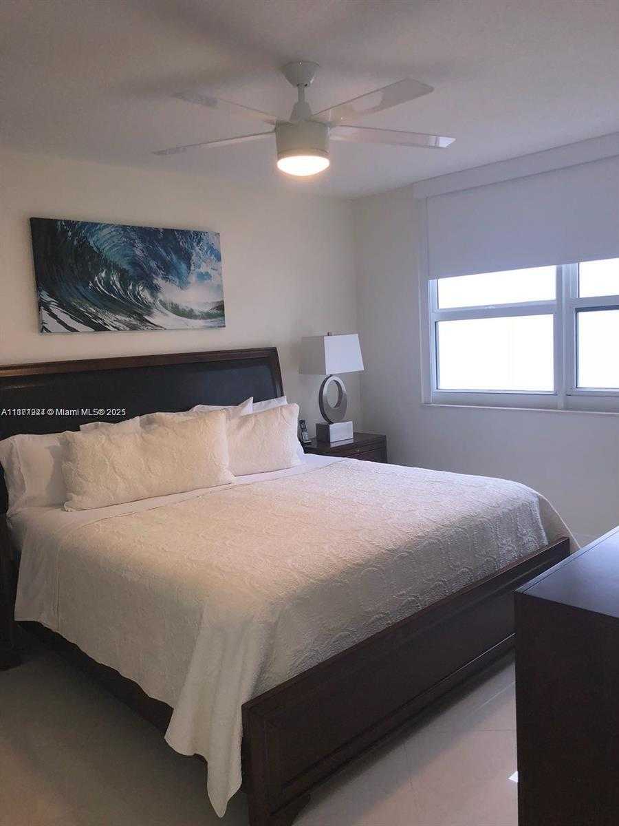 Small Image of 2080 SOUTH OCEAN DR #1507, Hallandale Beach Number 16