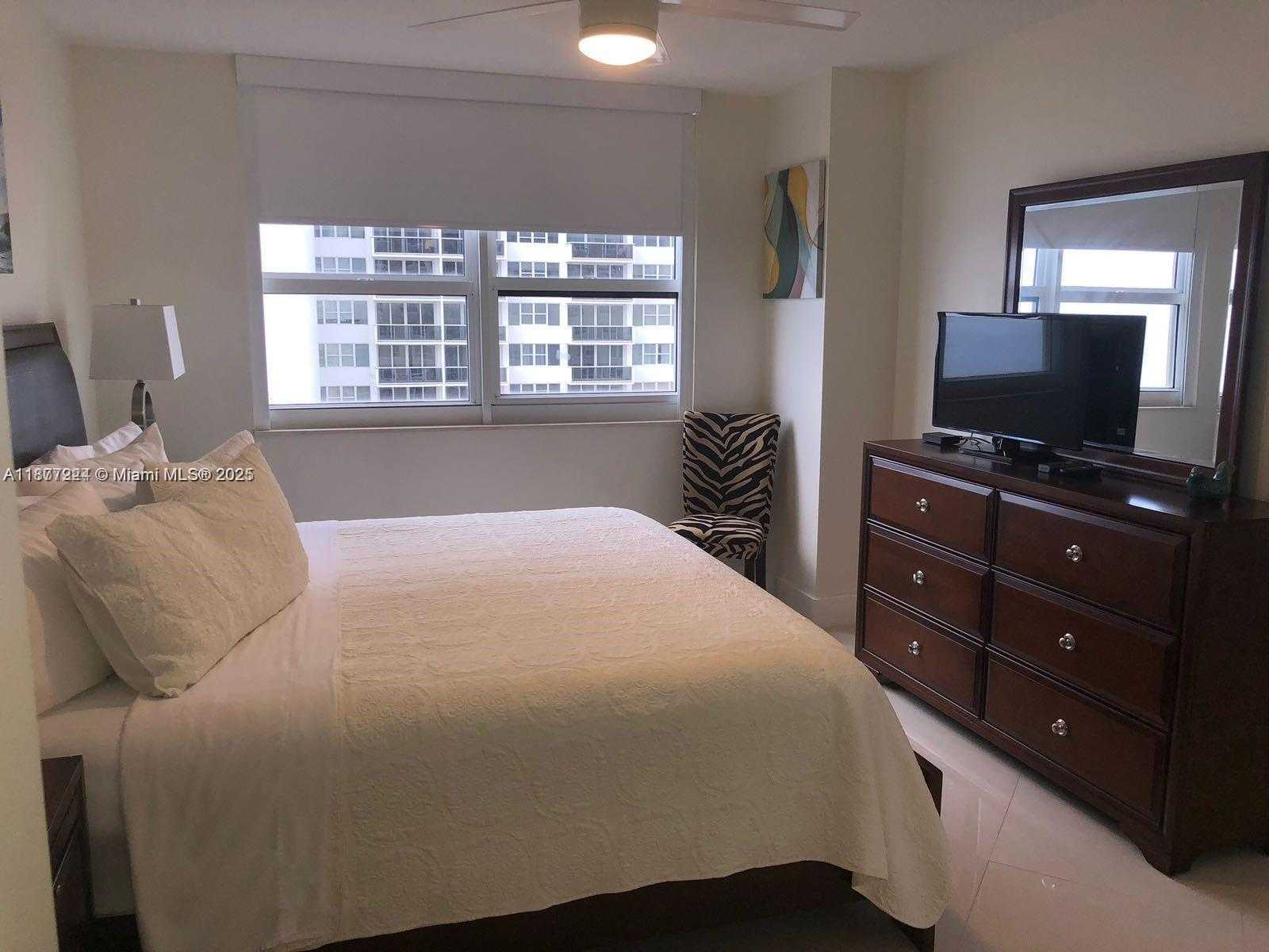 Small Image of 2080 SOUTH OCEAN DR #1507, Hallandale Beach Number 20