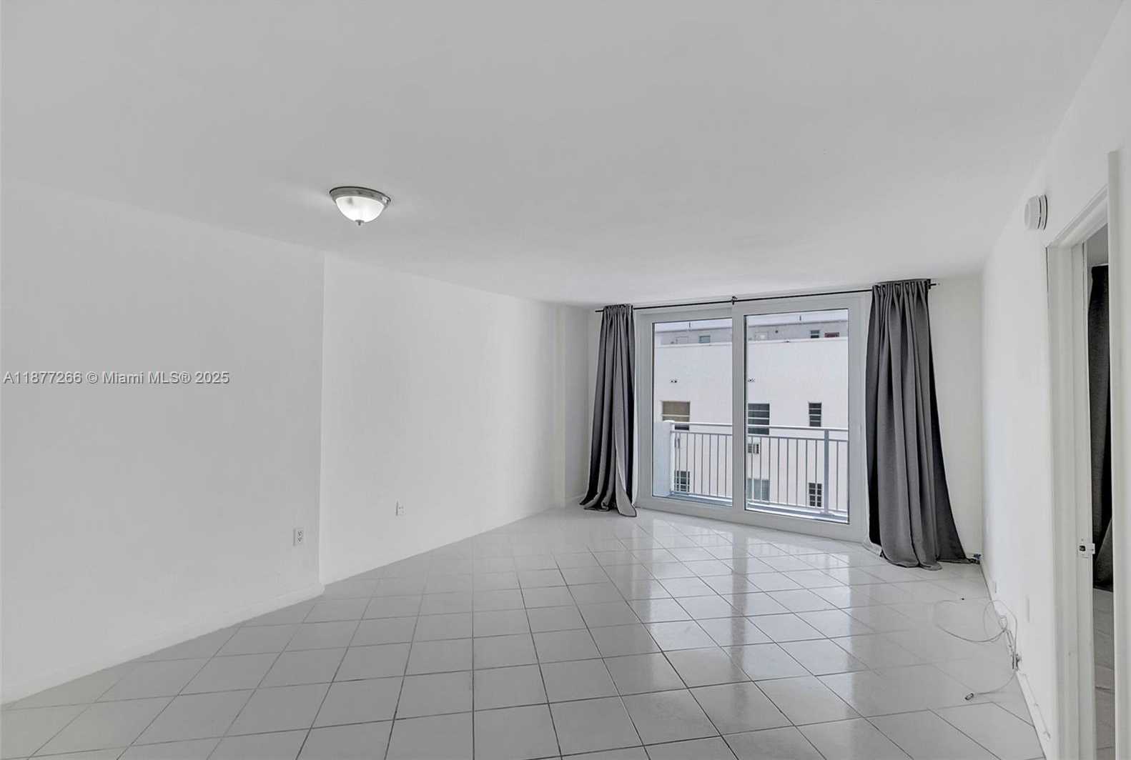 Small Image of 345 OCEAN DR #407, Miami Beach Number 10