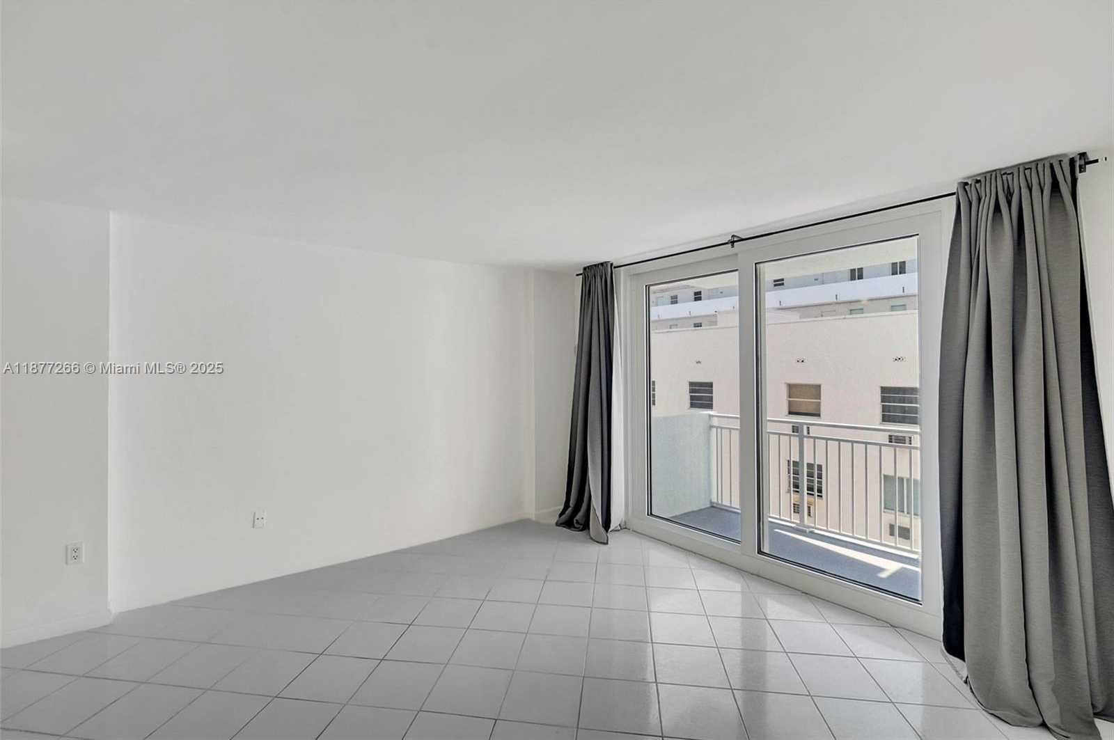 Small Image of 345 OCEAN DR #407, Miami Beach Number 13